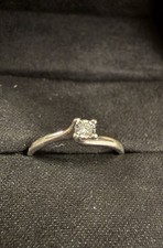 Eleganter Damenring aus 375er