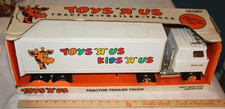 VTG 1990 TOYS R US Semi Truck