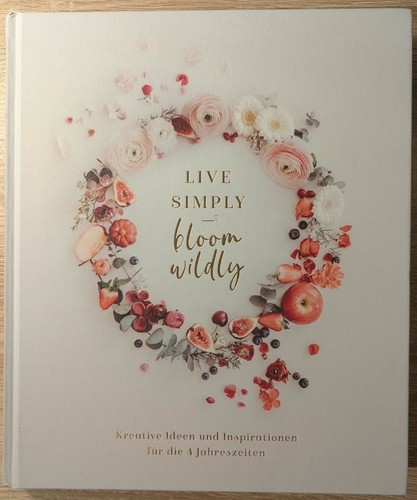 Live simply bloom - -,