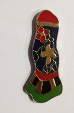 Seltene Anstecknadeln EGF