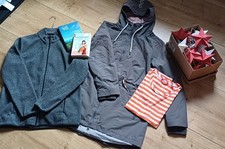 Damen Kleiderpaket  Gr.44/46 und Bücher  ???