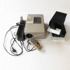 Diaprojektor KINDERMANN 2500L Diafocus + 4 Trolleys/Körbe