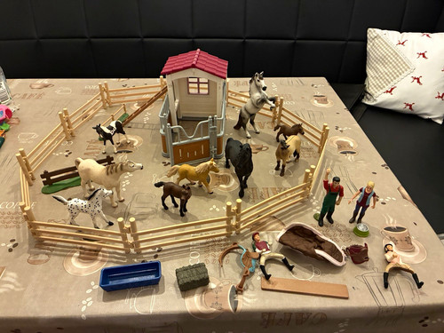 Pferdehof spielset aus - pferdehof,