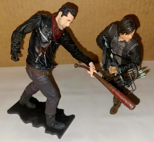 The walking dead daryl dixon - walking,