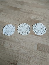 3 Runde Handgehäkelte Deckchen 100%Baumwolle Durchmesser 14 Cm