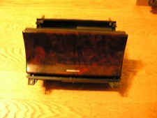 Mercedes W210. Aschenbecher