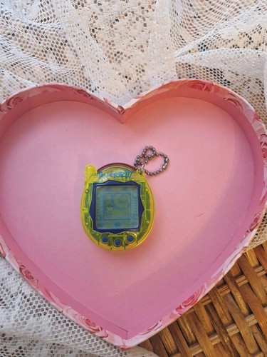 Bandai tamagotchi connection - bandai,