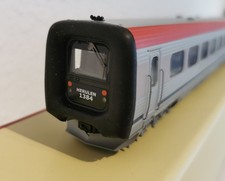 Dekas DK-8751024 Gumminase Dieseltriebzug Y2 Kustpilen KLT 1384 H0 DCC mit Sound