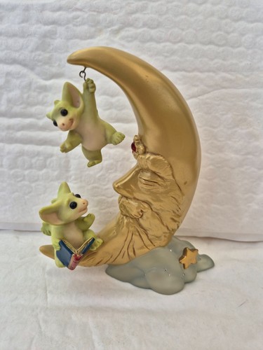 Wizard moon pocket dragon - wizard,