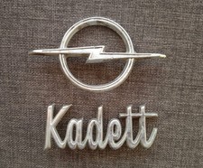 Opel Kadett B Oldtimer Emblem