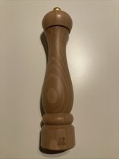 Peugeot Clermont Salzmühle Gewürzmühle 24 cm Braun, Holz
