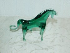 Grünes Design Glas Pferd