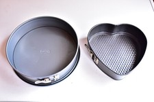 Kaiser Springform 28cm + Herzform 23cm antihaft-beschichtet Kuchenform Herz Rund