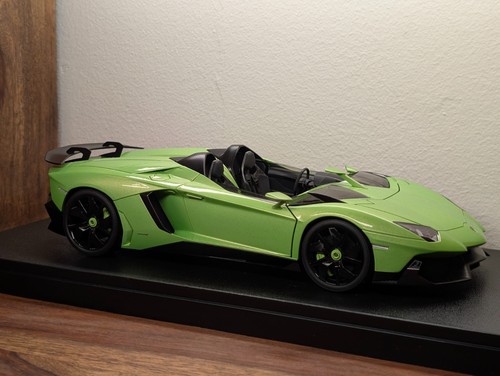 Autoart lamborghini aventador - lamborghini,