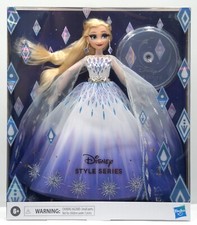 F1114 Elsa Disney Prinzessin Weihnachtsedition Sammlerpuppe Frozen Hasbro