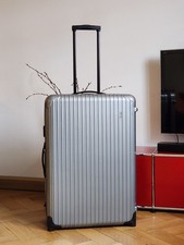 👉 RIMOWA Koffer ESSENTIAL