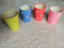 DDR Punktebecher 4Stk gelb blau rot rosa