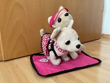 Süße Chi Chi Love Chihuahuas mit Hundetasche und Kleidung  (2 Stück)