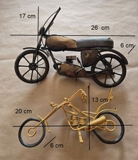 Motorrad Blech Draht alt und staubig
