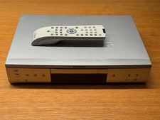 Grundig Xenaro DVD Player silber mit Fernbedienung