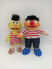 Ernie (1998) und Bert (2000) -