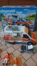 PLAYMOBIL 6685  Rettungswagen