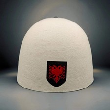 Albanien Plis Kosovo Albanien Emblem / Qeleshe (Schwarz Rot)
