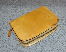 älteres Herren Nessesair