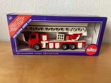 Siku 3433 Feuerwehrdrehleiter
