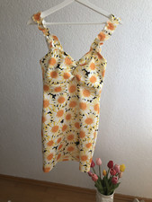 NEU BLUMEN KLEID von MISSGUIDED im 60er 90er Style Gr. S , 36 , 8 Sommerkleid
