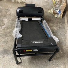 Ich verkaufe das für 250. Seine Geschwindigkeit erreicht hundert. Sehr Gut Ist