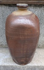 sehr großer Essig Krug