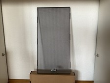 Eine braune Abdeckung / Gitter