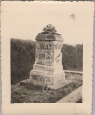 Foto, Wehrmacht, Einmarsch in Frankreich, Grenzstein, Verdun 1940 (MJ-19)1025