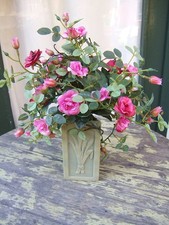 Künstliche Wildröschen im