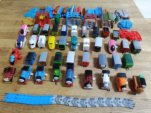 Thomas friends capsule - &,