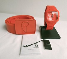Nixon Rubber Player Red und Nixon Rubber Gürtel - Batterie Neu