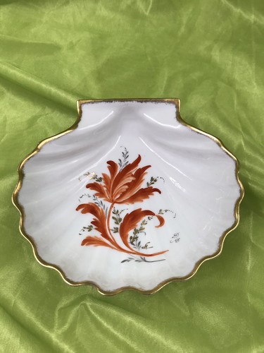 Schale muschelförmig