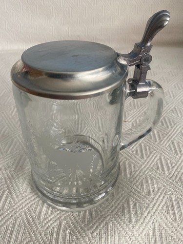Bierkrug aus glas - bierkrug, mit