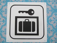 Hinweisschild Gepäckschließfach