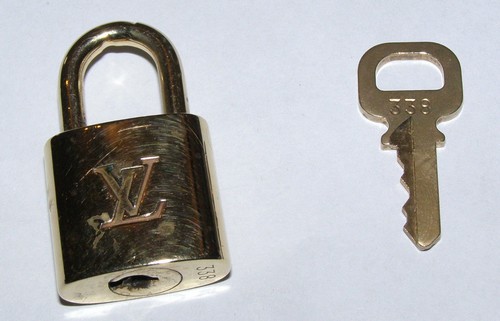 Louis vuitton schloss padlock - louis,