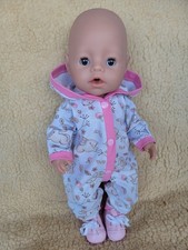 Handgemachte Puppenkleidung