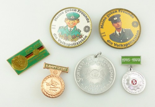 Kleines konvolut ddr abzeichen - konvolut,
