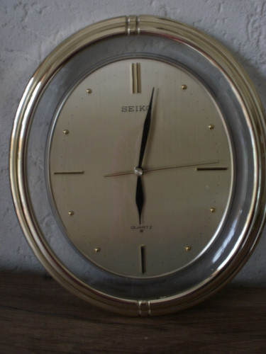Wanduhr mit sekundenzeiger - mit,