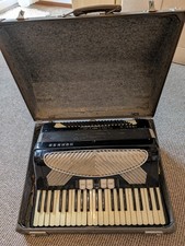 Hohner Verdi III 120 Bass Akkordeon im originalem Koffer 