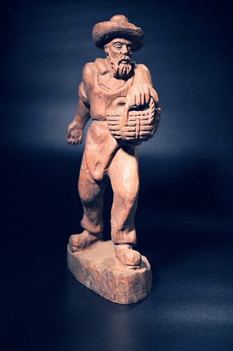 Alte handgeschnitzte holzfigur - alte,