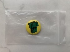 Vintage 60s „TUNE IN“ Creative House - 1“ Pinback - hippie psychedelic smiley