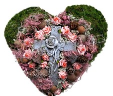 Moosherz 30 cm Kreuz rosa