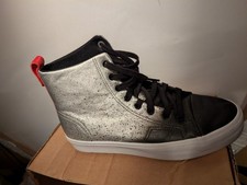 Adidas High Top Sneaker