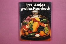 302402 Hedwig Schnitzer FRAU